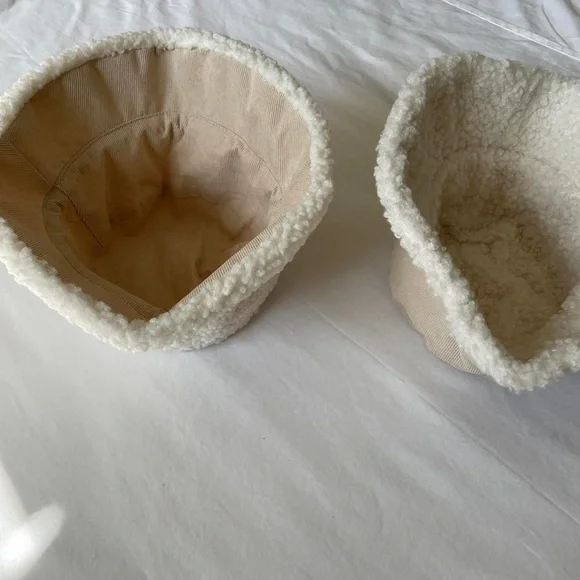 Light brown and white bucket hat - Picture 4 of 4